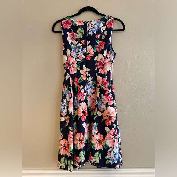 Vince Camuto dress - Picture 5 of 10